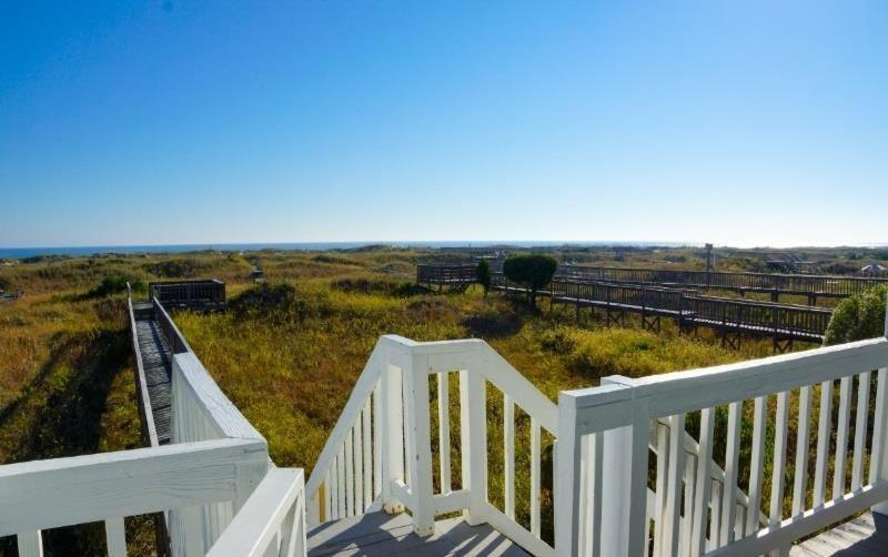 Goins By The Sea Home Holden Beach Exterior photo